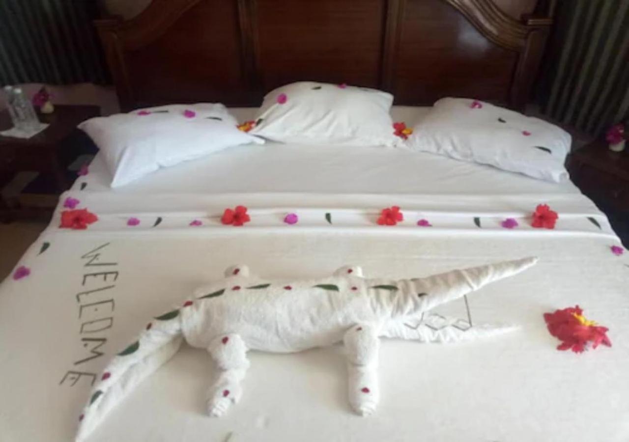 Watamu Adventist Beach Resort Bagian luar foto